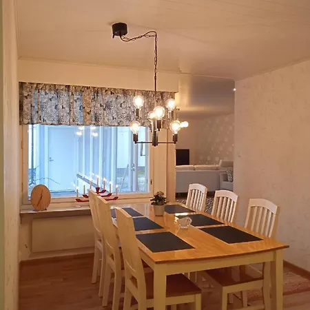 Omakotitalo Keskustan Laehellae Apartment *