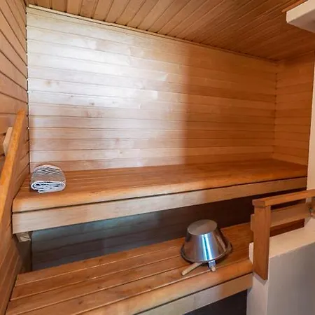 Apartment Omakotitalo Keskustan Laehellae *